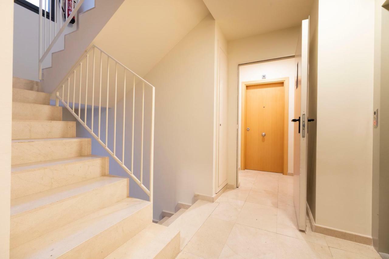 Ab Park Gueell-Gaudi Apartment Barcelona Bagian luar foto