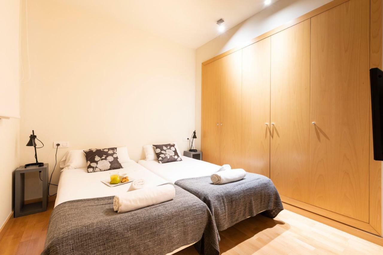 Ab Park Gueell-Gaudi Apartment Barcelona Bagian luar foto